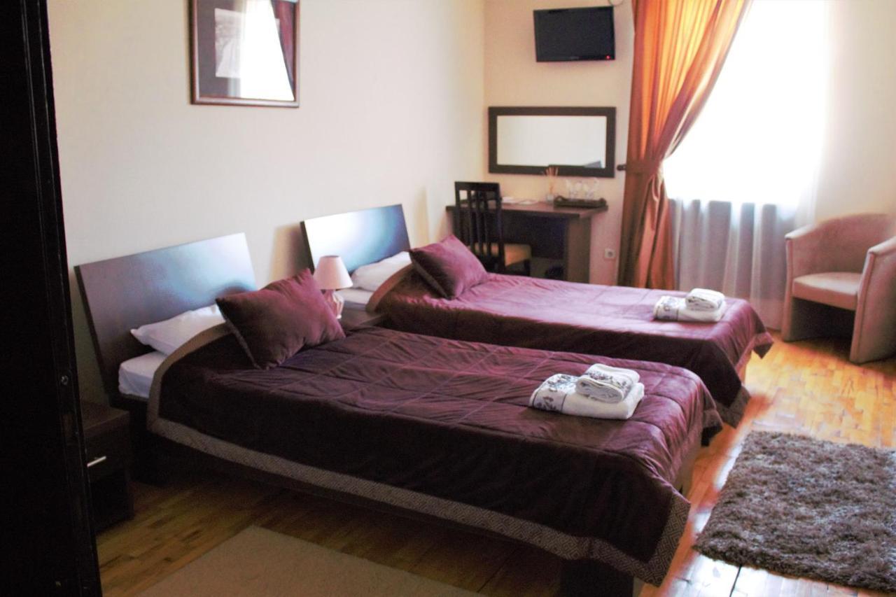 Garni Hotel City Kruševac Buitenkant foto