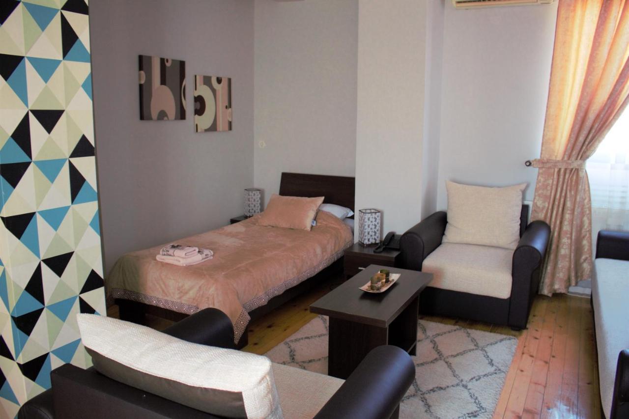 Garni Hotel City Kruševac Buitenkant foto