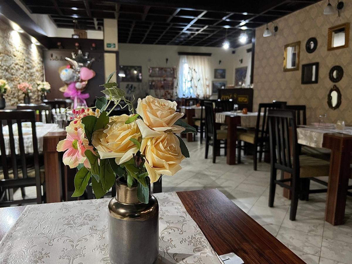 Garni Hotel City Kruševac Buitenkant foto