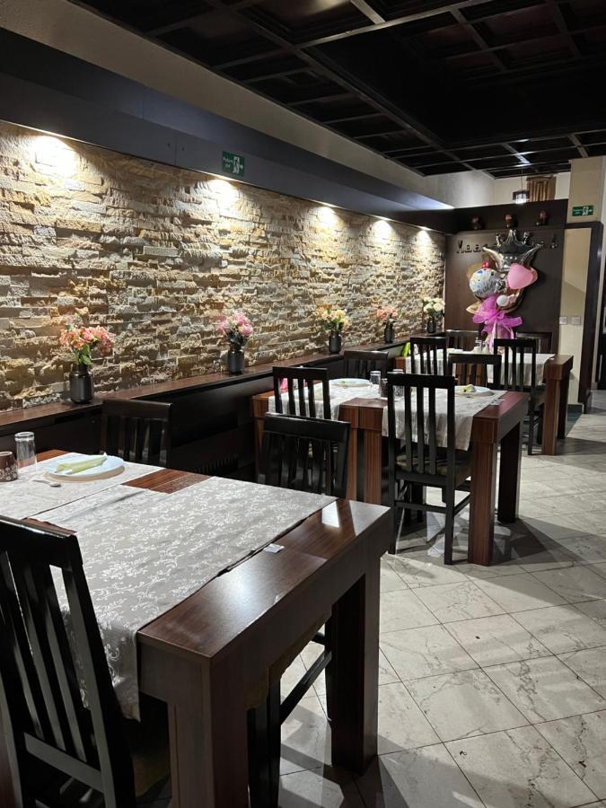 Garni Hotel City Kruševac Buitenkant foto
