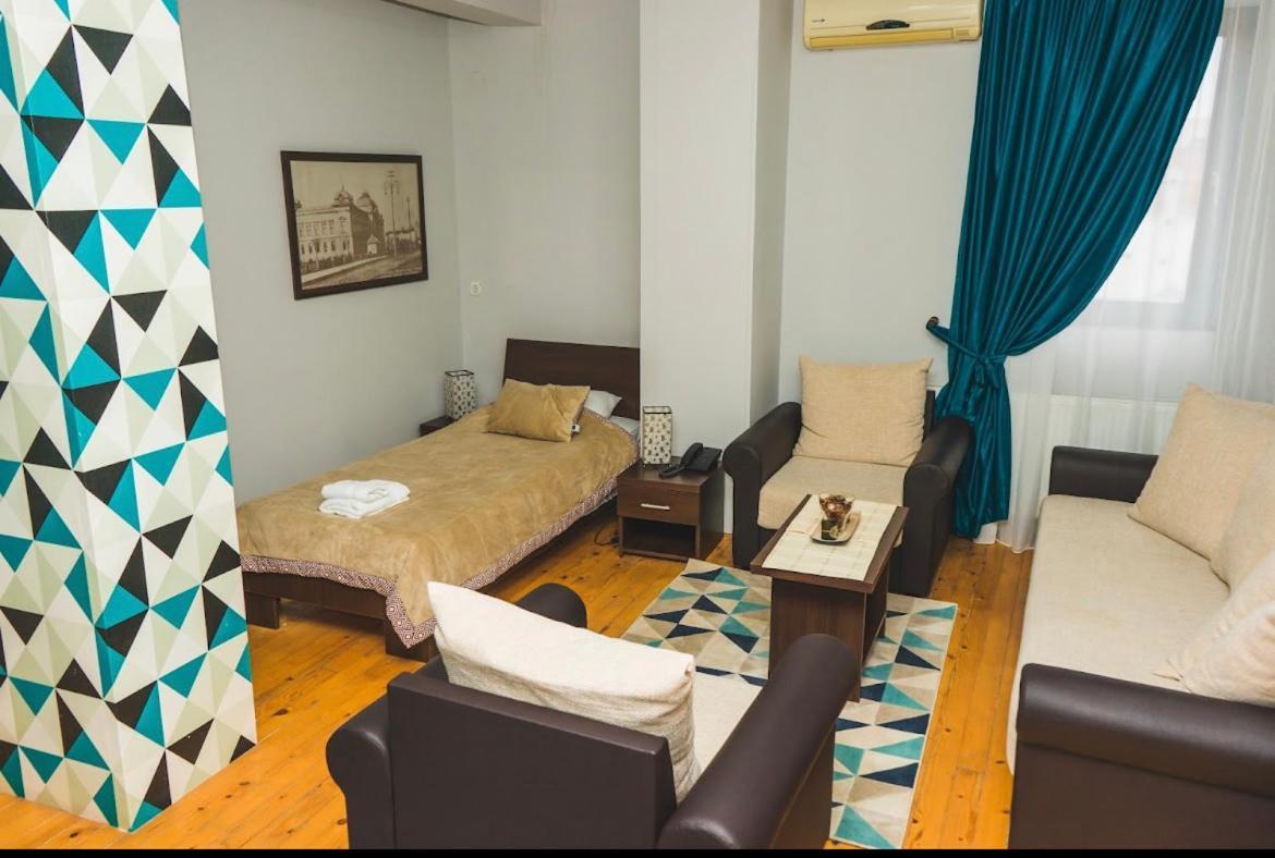 Garni Hotel City Kruševac Buitenkant foto