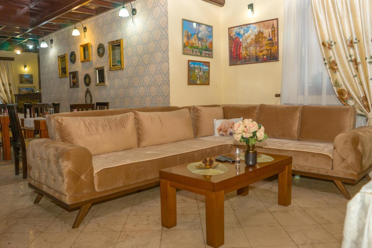 Garni Hotel City Kruševac Buitenkant foto