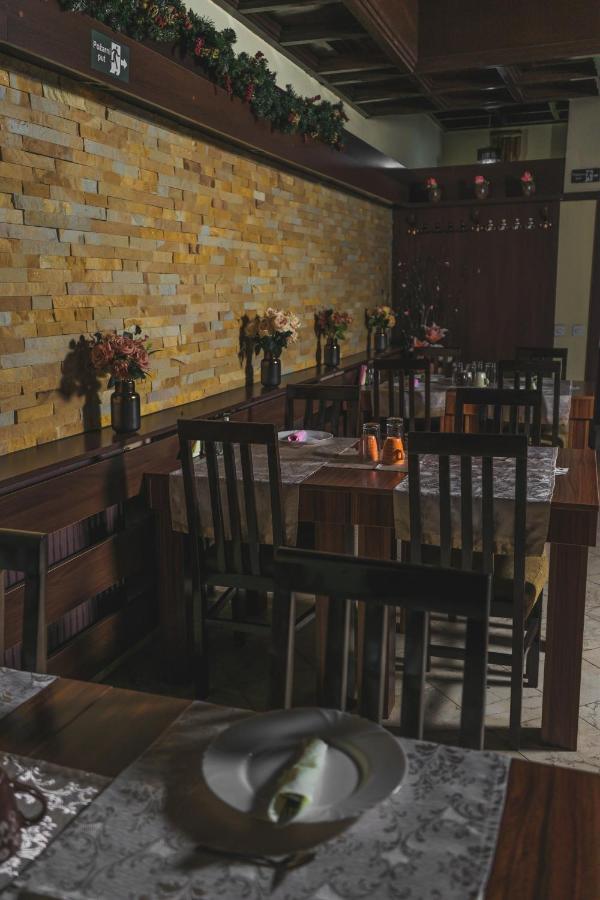 Garni Hotel City Kruševac Buitenkant foto
